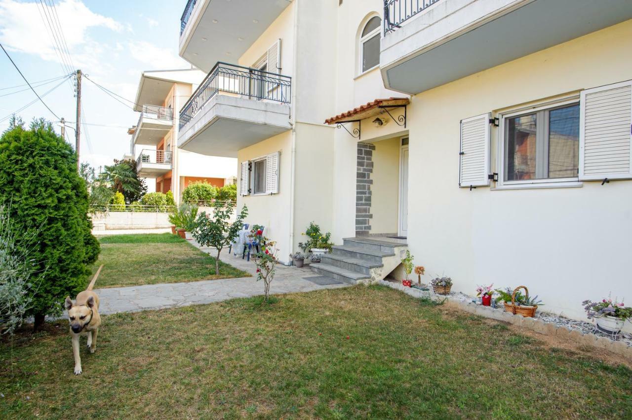 La Casa - Traditionally Elegant Apt 38M2 W Prk Grd Giannina Esterno foto